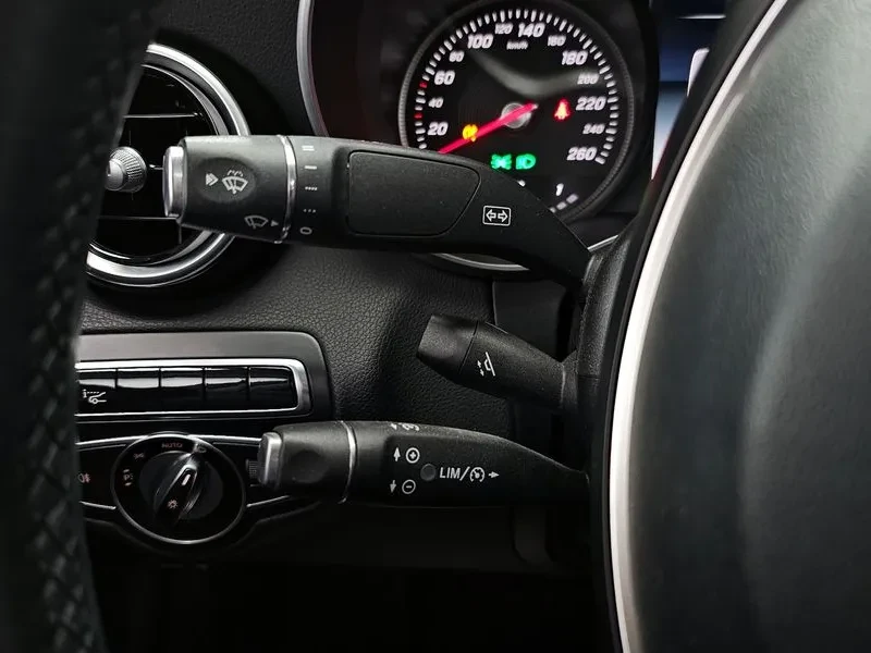 Mercedes-Benz C 220 D Avantgarde   , снимка 16 - Автомобили и джипове - 54882222