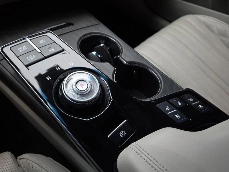 Kia K8 Signature| ВКЛ.ТЕХНОТЕСТ, снимка 9 - Автомобили и джипове - 55622581