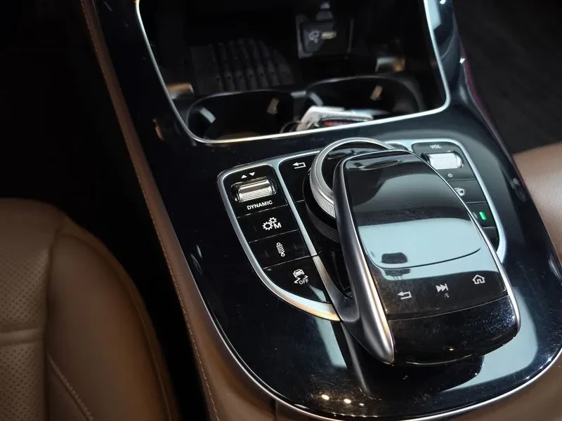 Mercedes-Benz E 53 AMG W213 4Matic+ , снимка 9 - Автомобили и джипове - 56001499