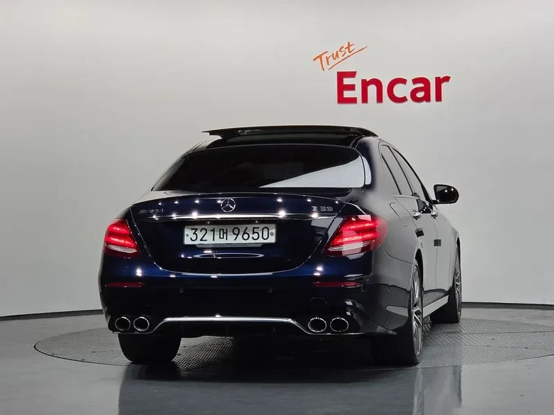 Mercedes-Benz E 53 AMG W213 4Matic+ , снимка 4 - Автомобили и джипове - 56001499