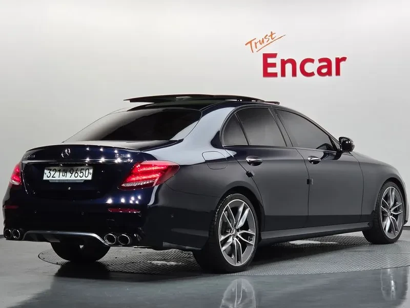 Mercedes-Benz E 53 AMG W213 4Matic+ , снимка 2 - Автомобили и джипове - 56001499