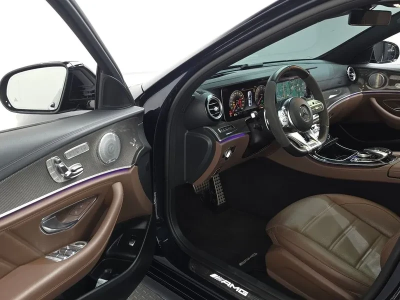 Mercedes-Benz E 53 AMG W213 4Matic+ , снимка 10 - Автомобили и джипове - 56001499