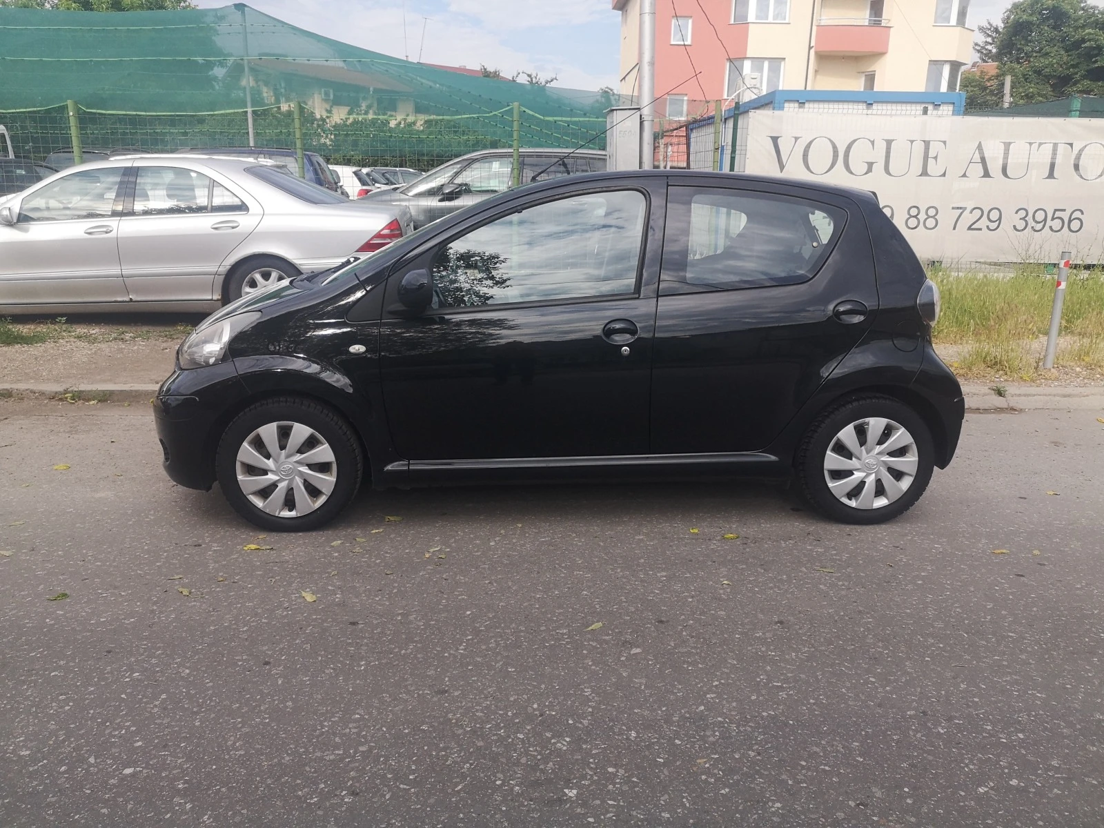 Toyota Aygo 1.0i Германия  - изображение 3