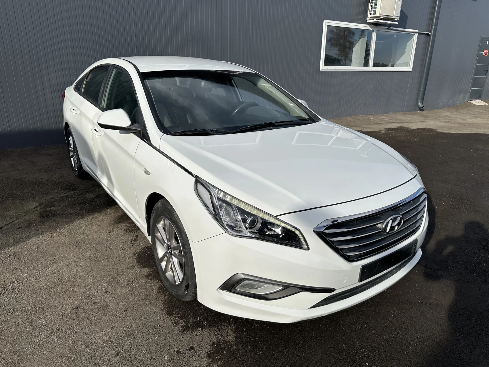 Hyundai Sonata НОВ ВНОС/8 БРОЯ/ОРИГИНАЛЕН ПРОБЕГ/АВТОМАТИК/БЕНЗИН - изображение 4