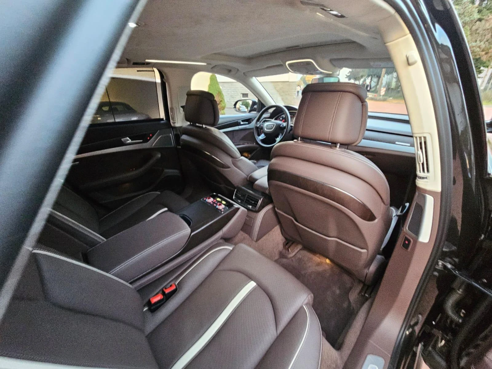 Audi A8 V8 quatrro DESIGN SELECTION - изображение 9