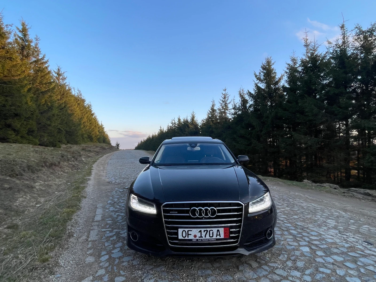 Audi A8 V8 quatrro DESIGN SELECTION - изображение 5