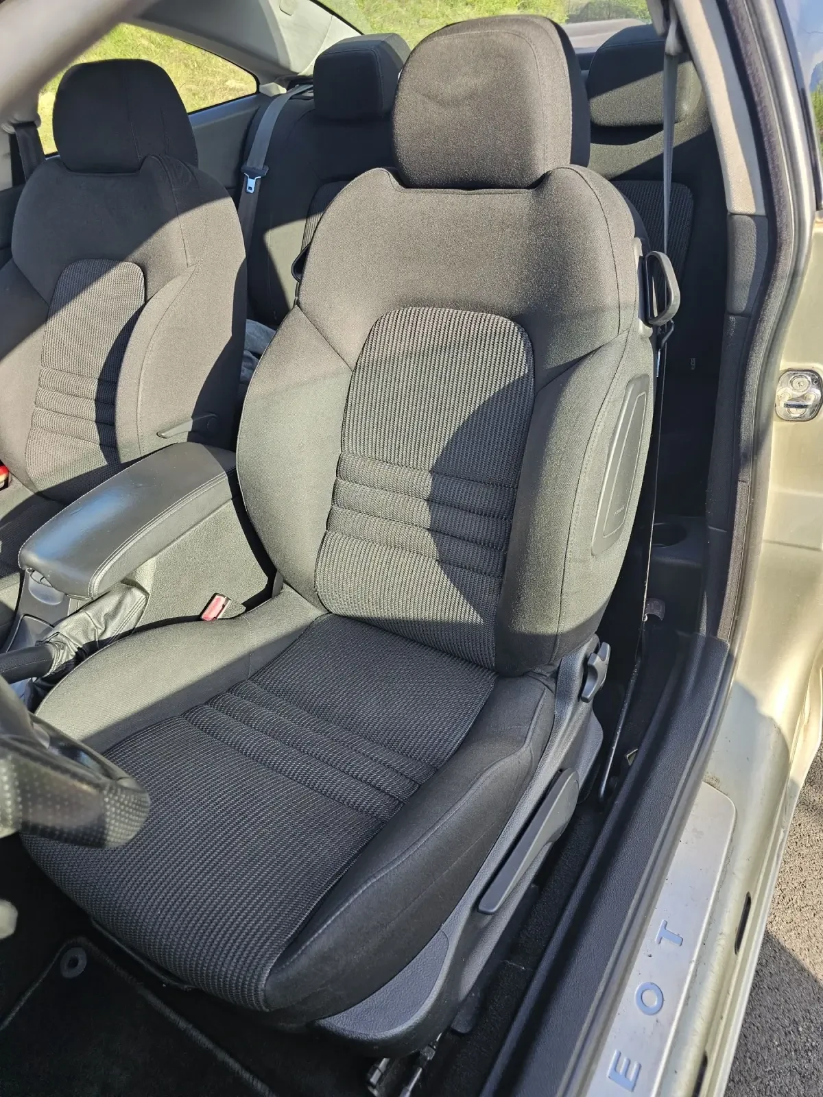 Peugeot 407 Coupe 2.0 HDi - изображение 9