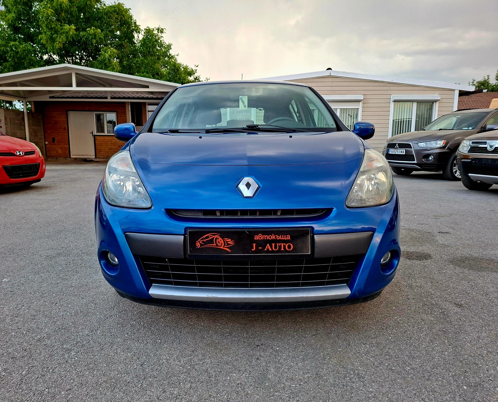 Renault Clio 1.2i R FACE НАВИ - изображение 8