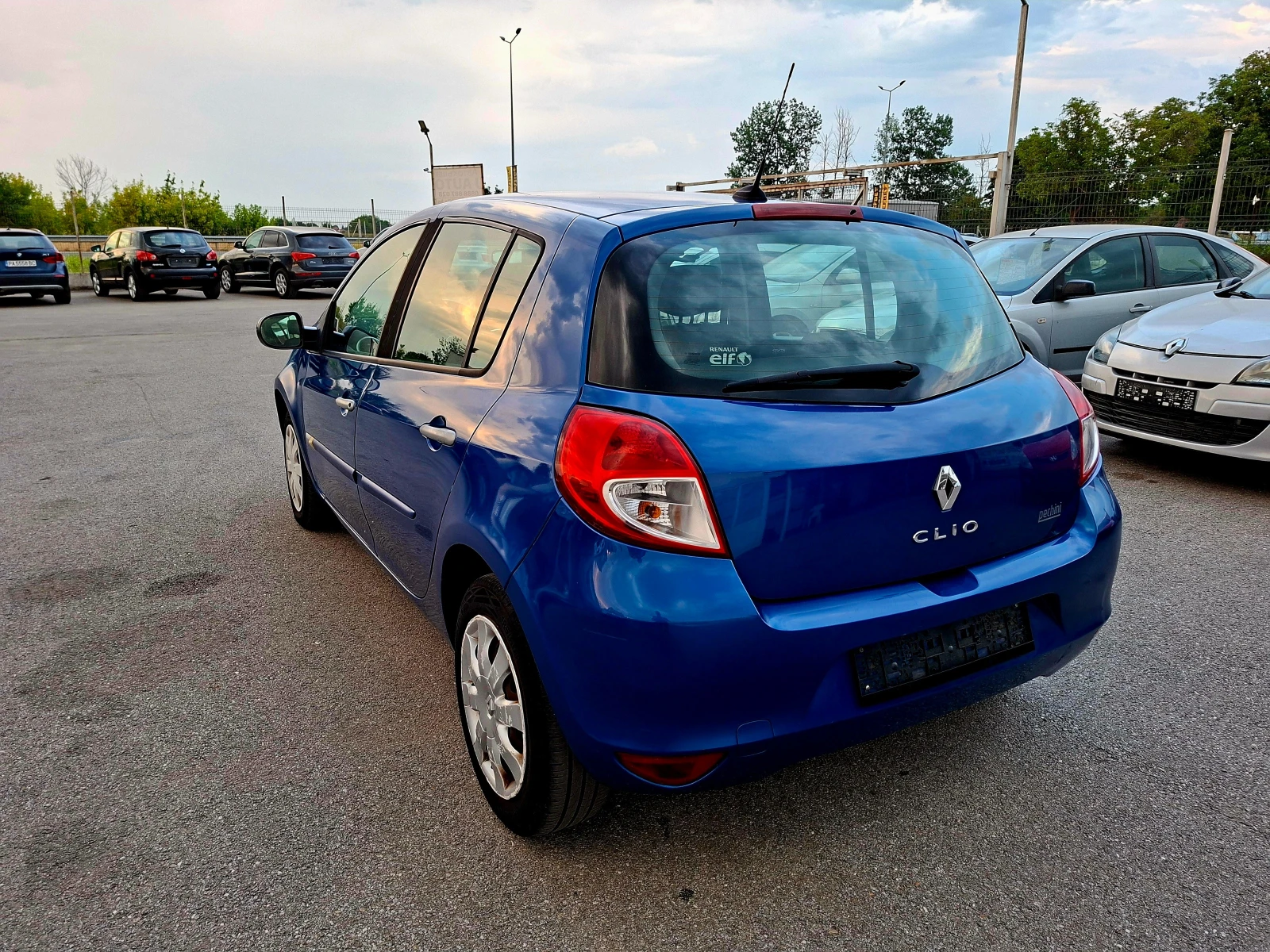 Renault Clio 1.2i R FACE НАВИ - изображение 5