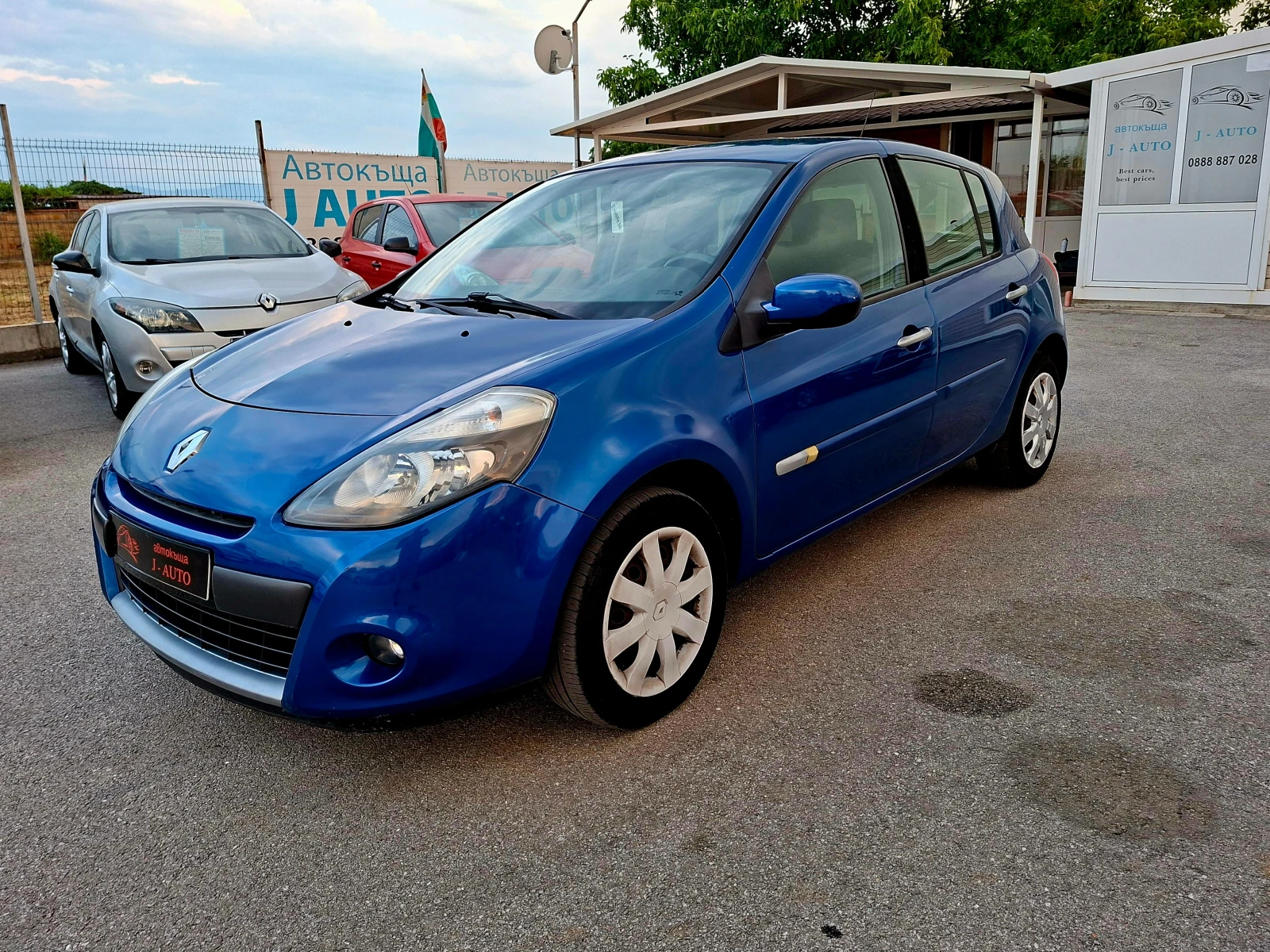 Renault Clio 1.2i R FACE НАВИ - изображение 7