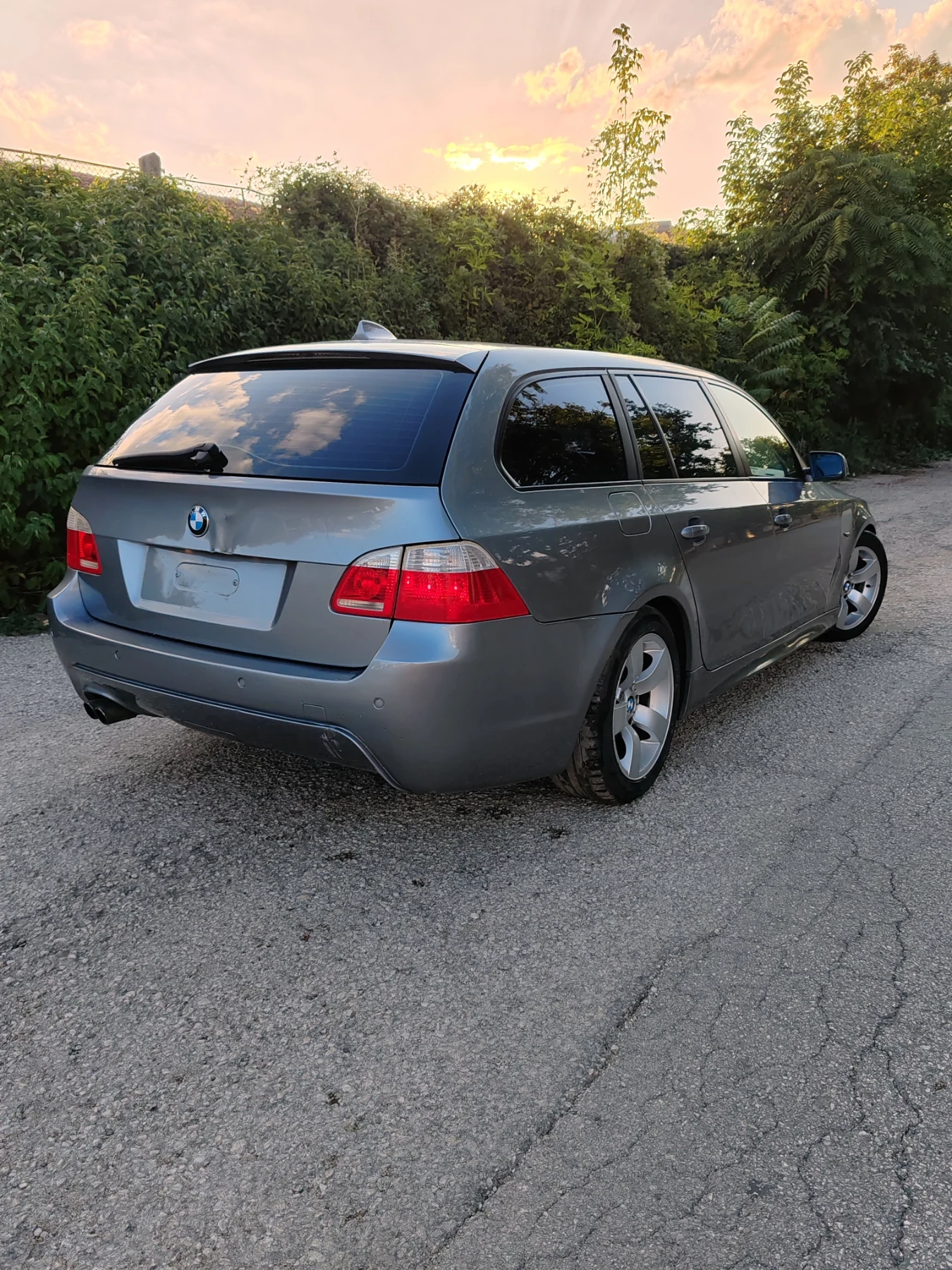 BMW 525 i 192ps  Газов инжекцион М пакет  - изображение 4