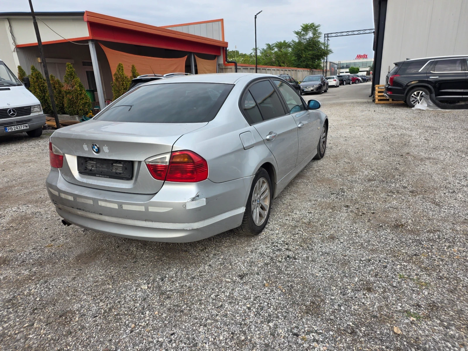 BMW 318  - изображение 7