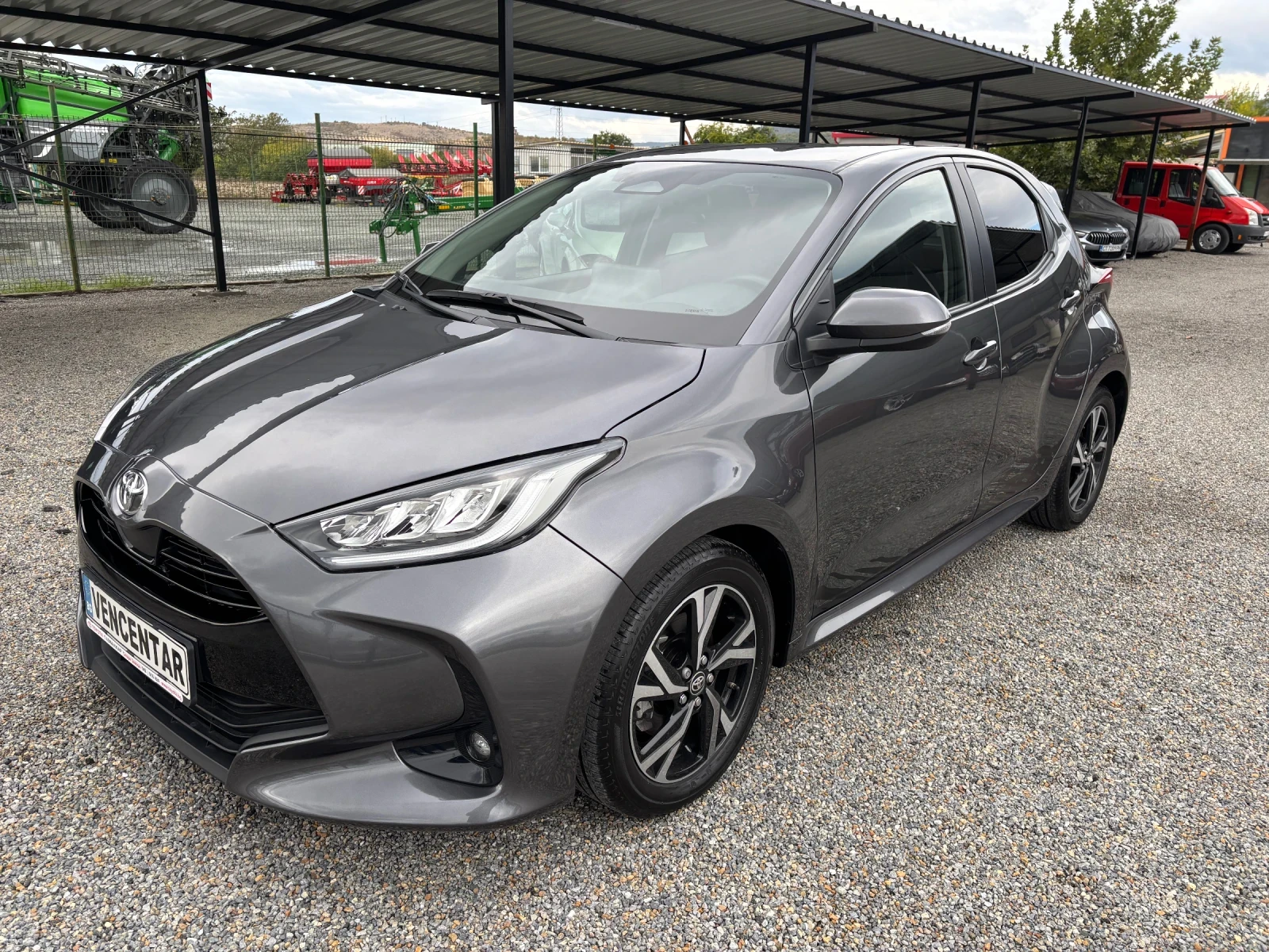 Toyota Yaris New Yaris HEV 2024 - изображение 4