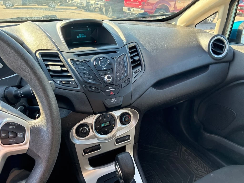 Ford Fiesta * SE * CARFAX * БЕЗ ПЪРВОНАЧАЛНА ВНОСКА - изображение 9