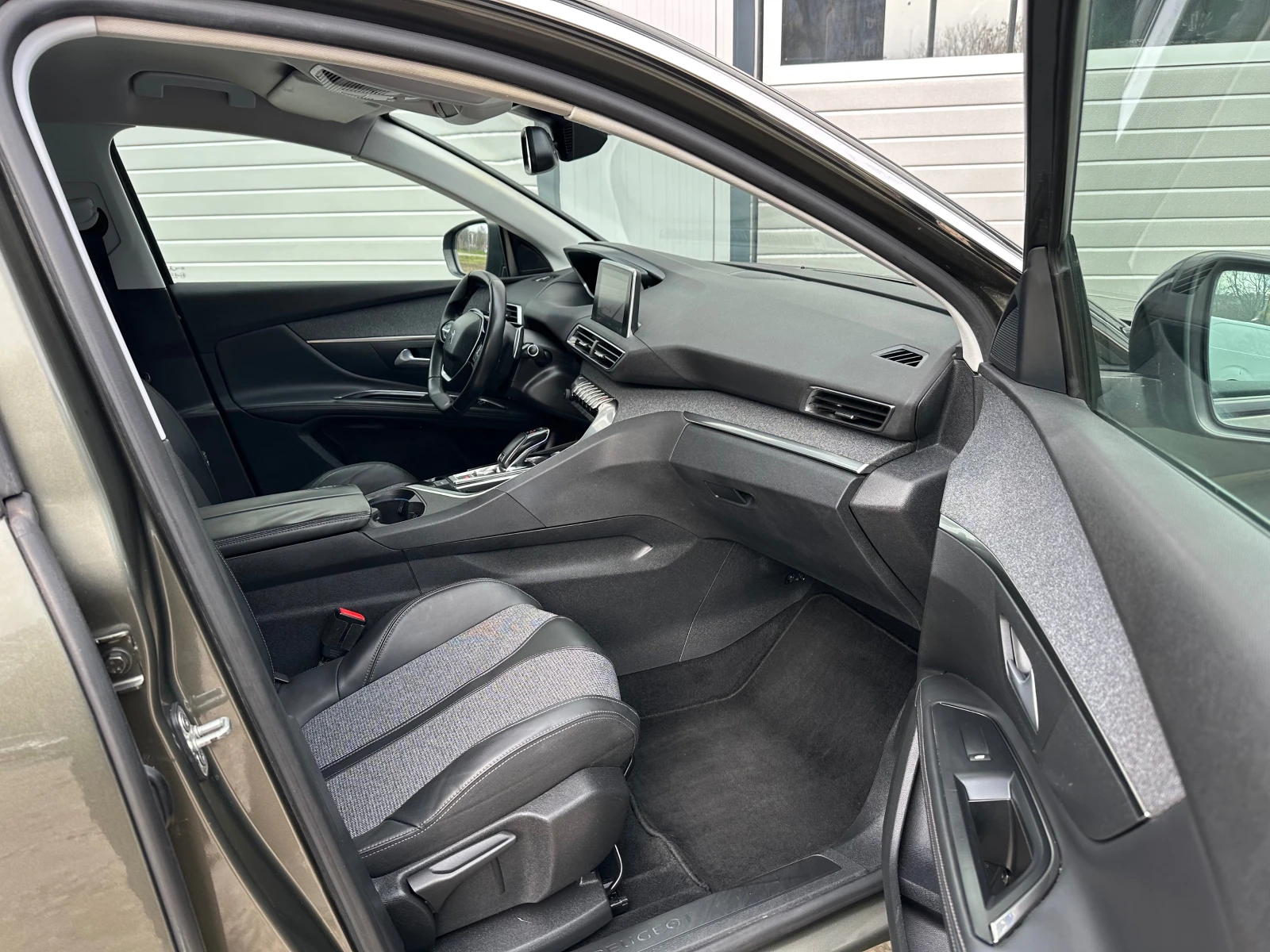 Peugeot 5008 1.6HDI 6 EAT 7    KEYLESS | Mobile.bg   12