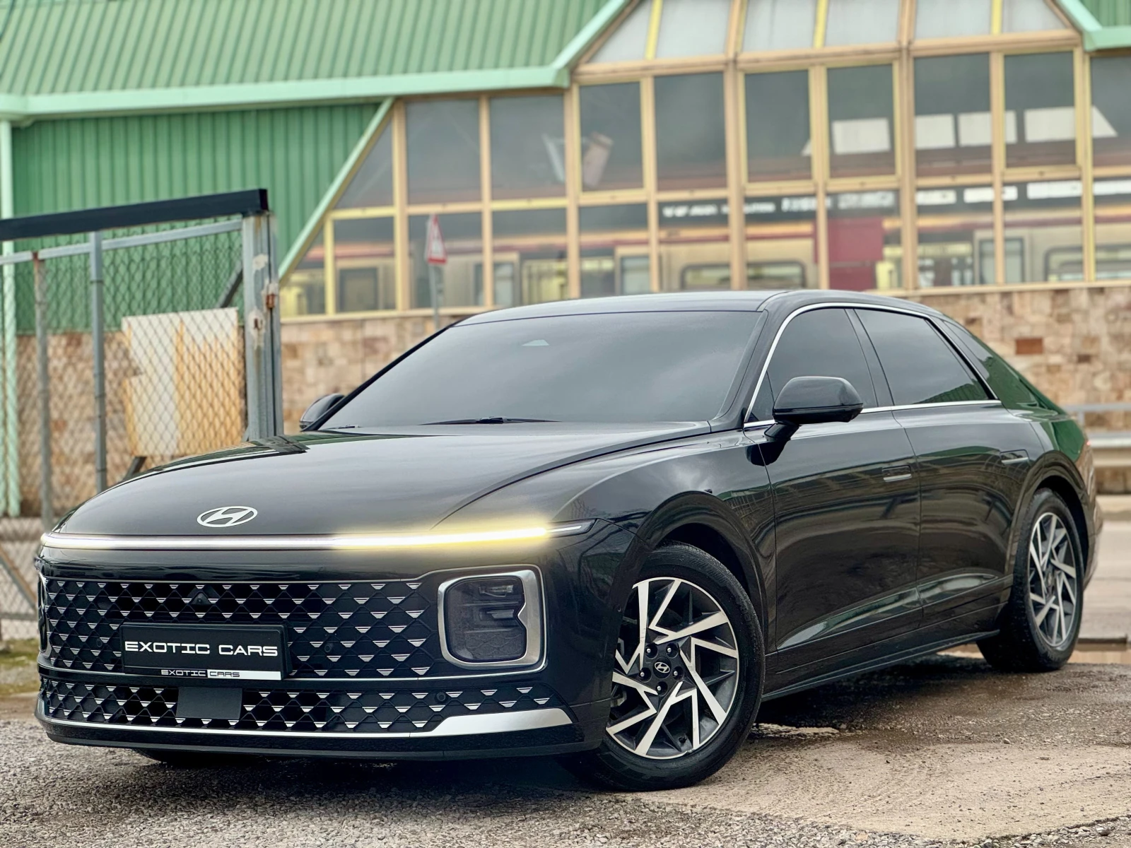 Hyundai Grandeur 3.5 V6 Exclusive GN7 | Mobile.bg � ����������� 3