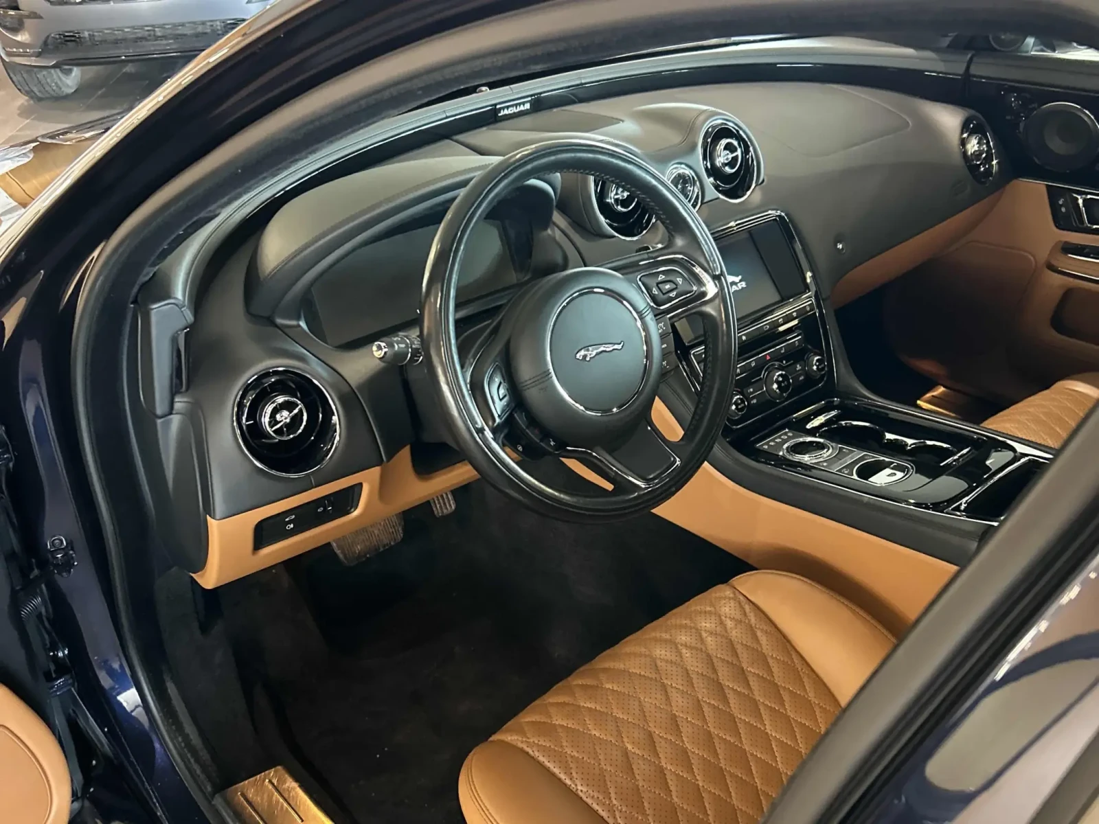 Jaguar Xj XJ R-Sport AWD - изображение 6