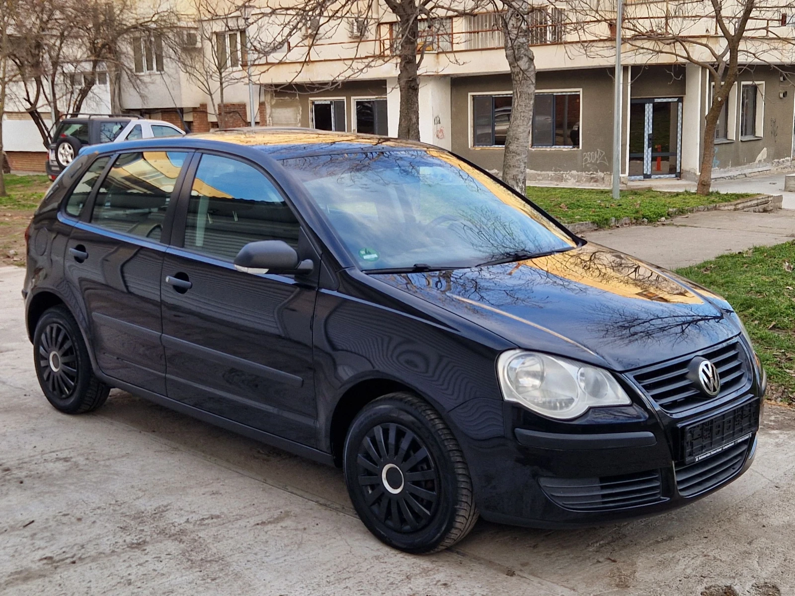 VW Polo 1.4i 82к.с., снимка 3 - Автомобили и джипове - 53787438