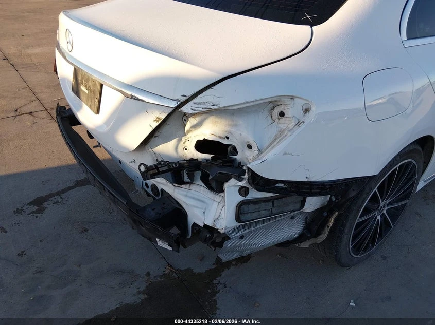 Mercedes-Benz C 300 2.0L I-4 DI, DOHC, VVT, TURBO, 255HP Rear Wheel | Mobile.bg � ����������� 6