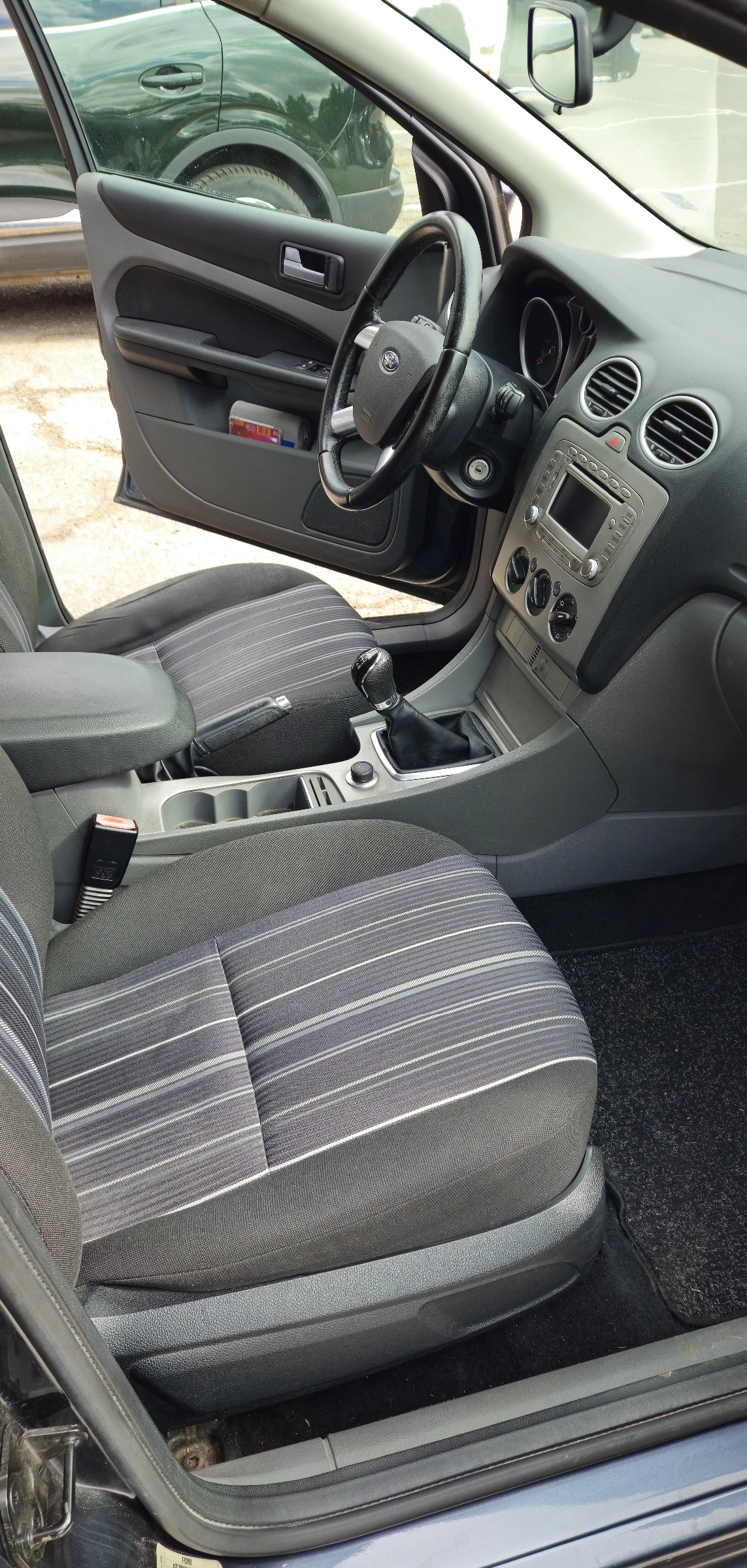 Ford Focus 1.6TDCI, снимка 9 - Автомобили и джипове - 53936901