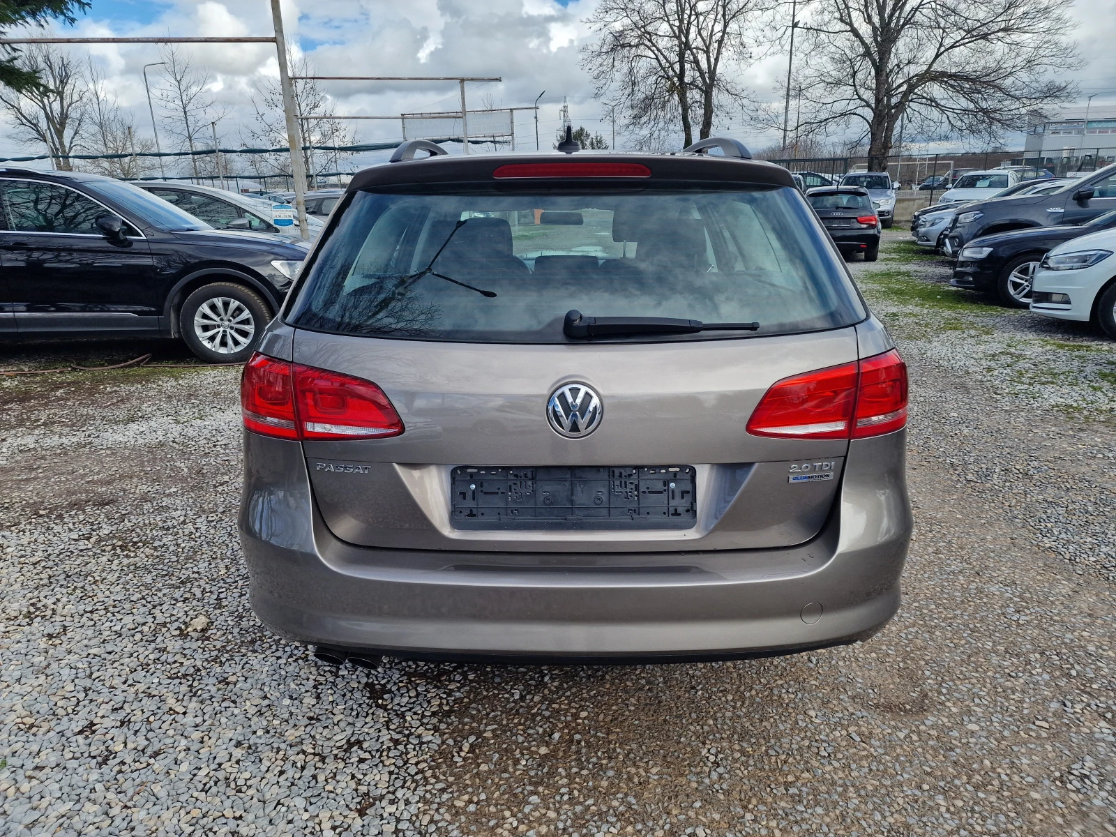 VW Passat 2.0TDI-140k.s-6sk-NAVI-EURO 5, снимка 5 - Автомобили и джипове - 54004111