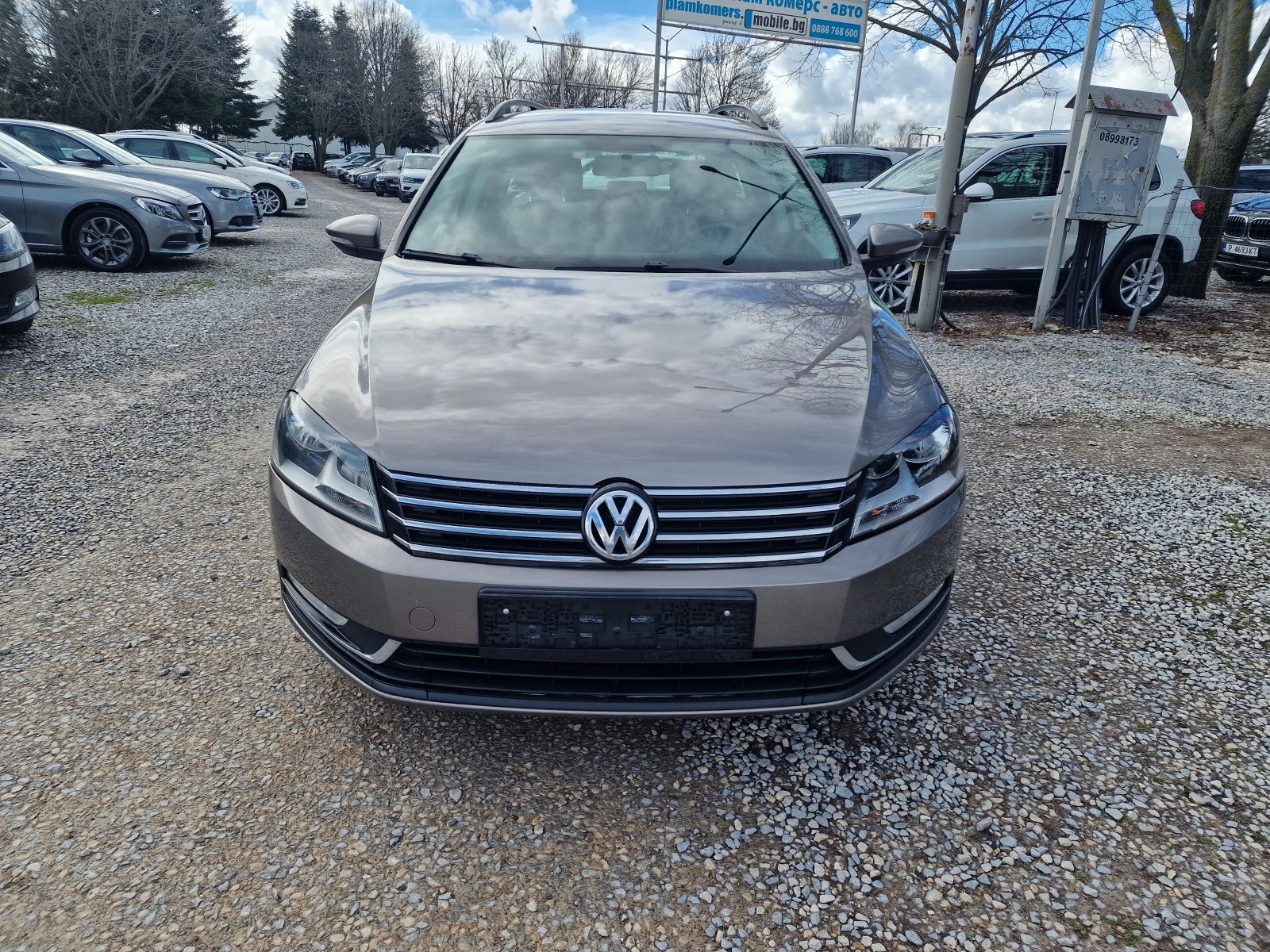 VW Passat 2.0TDI-140k.s-6sk-NAVI-EURO 5, снимка 2 - Автомобили и джипове - 54004111