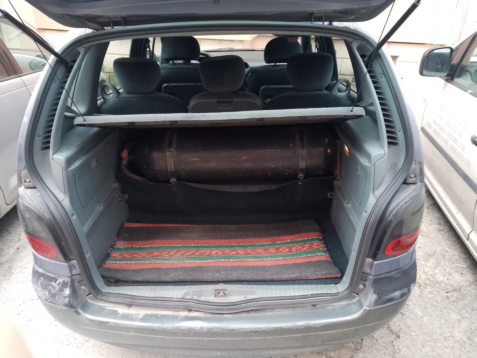 Renault Scenic, снимка 3 - Автомобили и джипове - 54006445