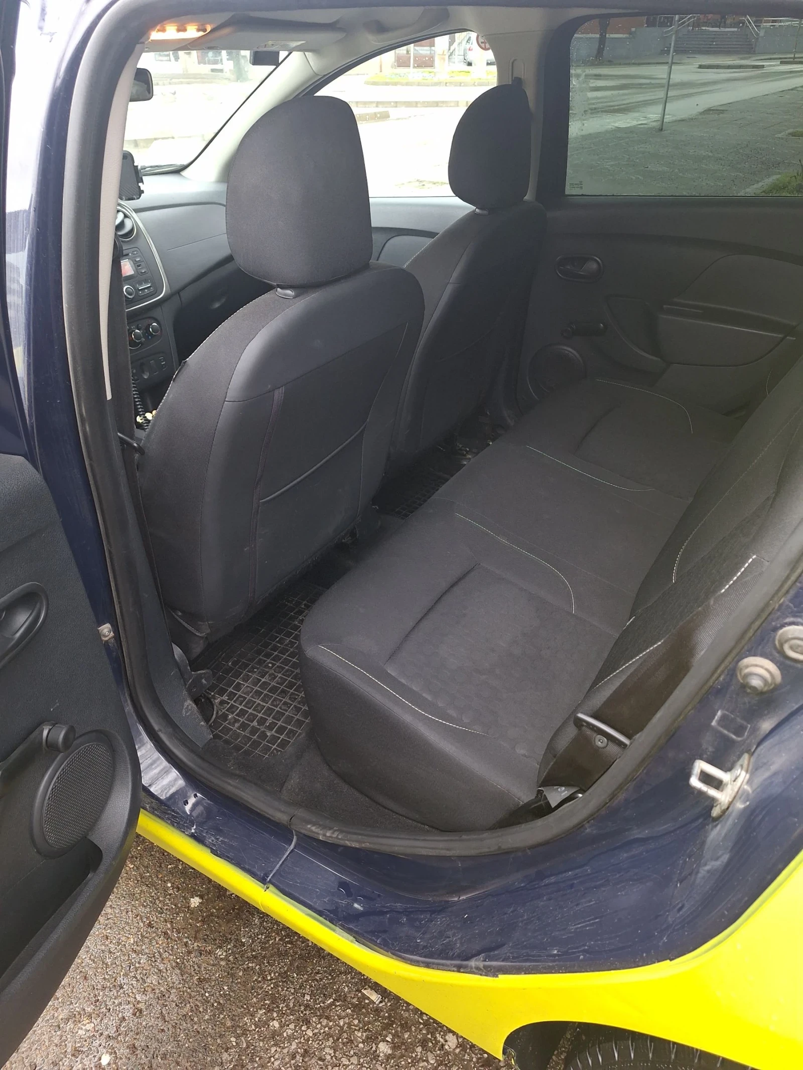 Dacia Sandero 0.9TCe, снимка 6 - Автомобили и джипове - 54012425