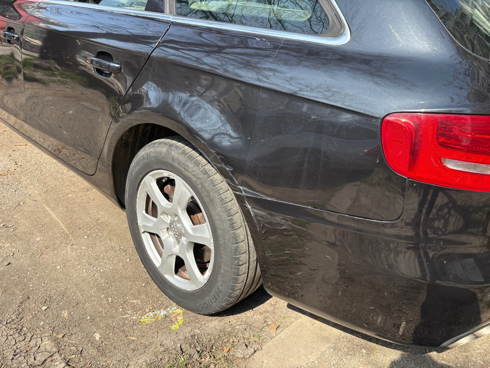 Audi A4 Avant 2.0 TDI, снимка 7 - Автомобили и джипове - 54215694