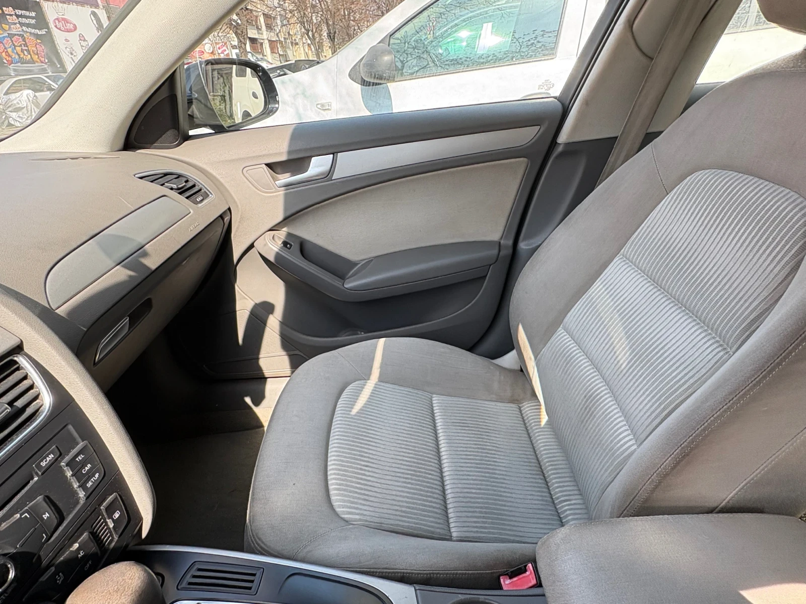 Audi A4 Avant 2.0 TDI, снимка 13 - Автомобили и джипове - 54215694