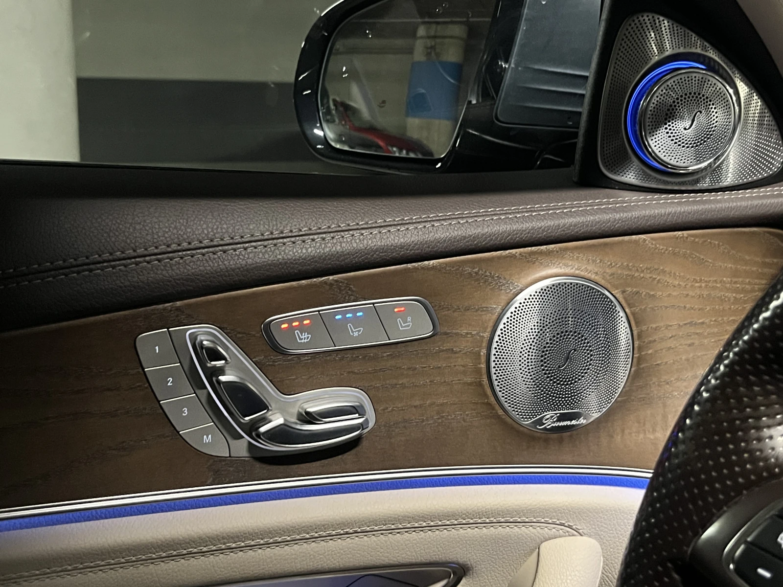 Mercedes-Benz E 220 AMG* DIG* BUR* PANO* AIR* NAV* , снимка 12 - Автомобили и джипове - 54455640