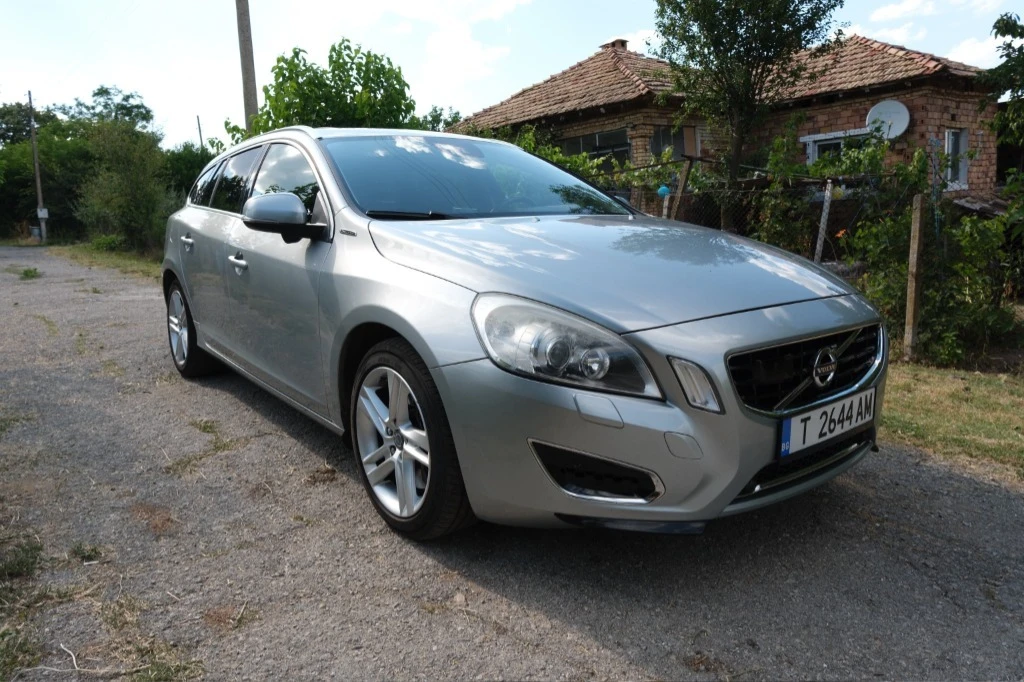 Volvo V60 D6 Pure Limited, снимка 15 - Автомобили и джипове - 54496209