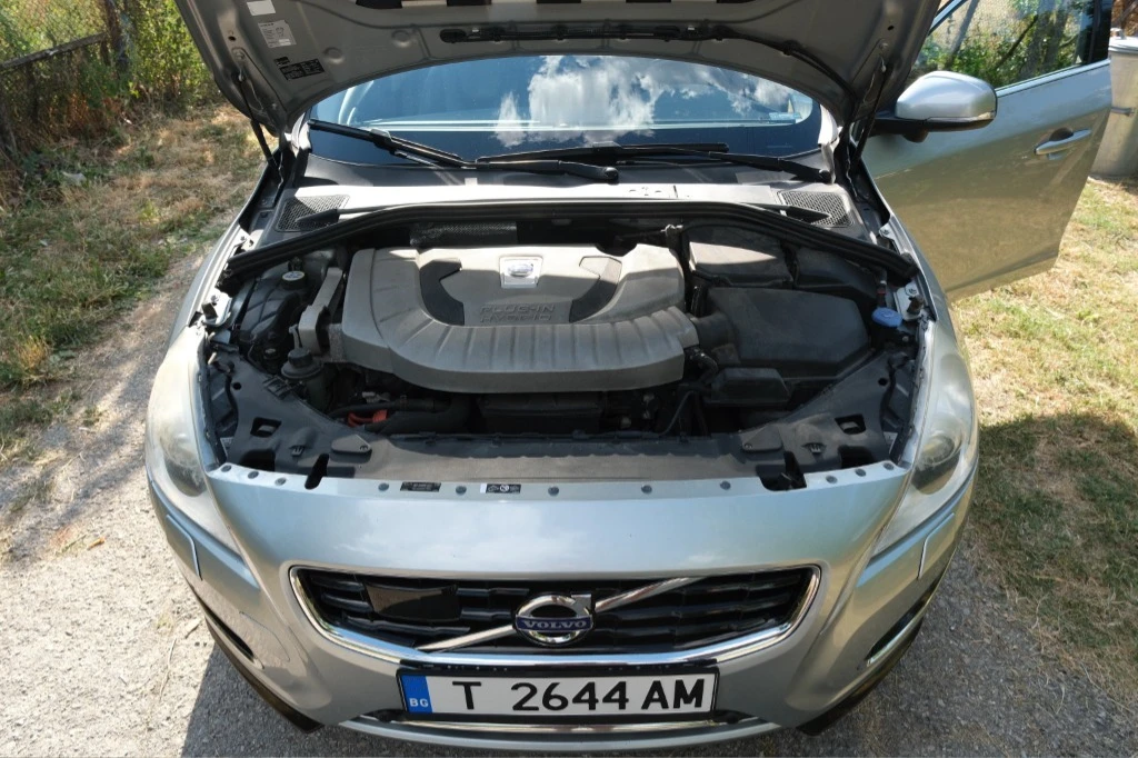 Volvo V60 D6 Pure Limited, снимка 13 - Автомобили и джипове - 54496209