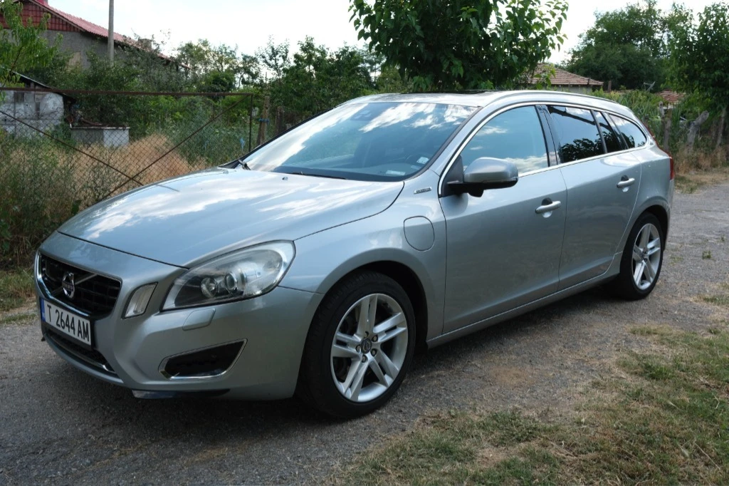 Volvo V60 D6 Pure Limited, снимка 3 - Автомобили и джипове - 54496209