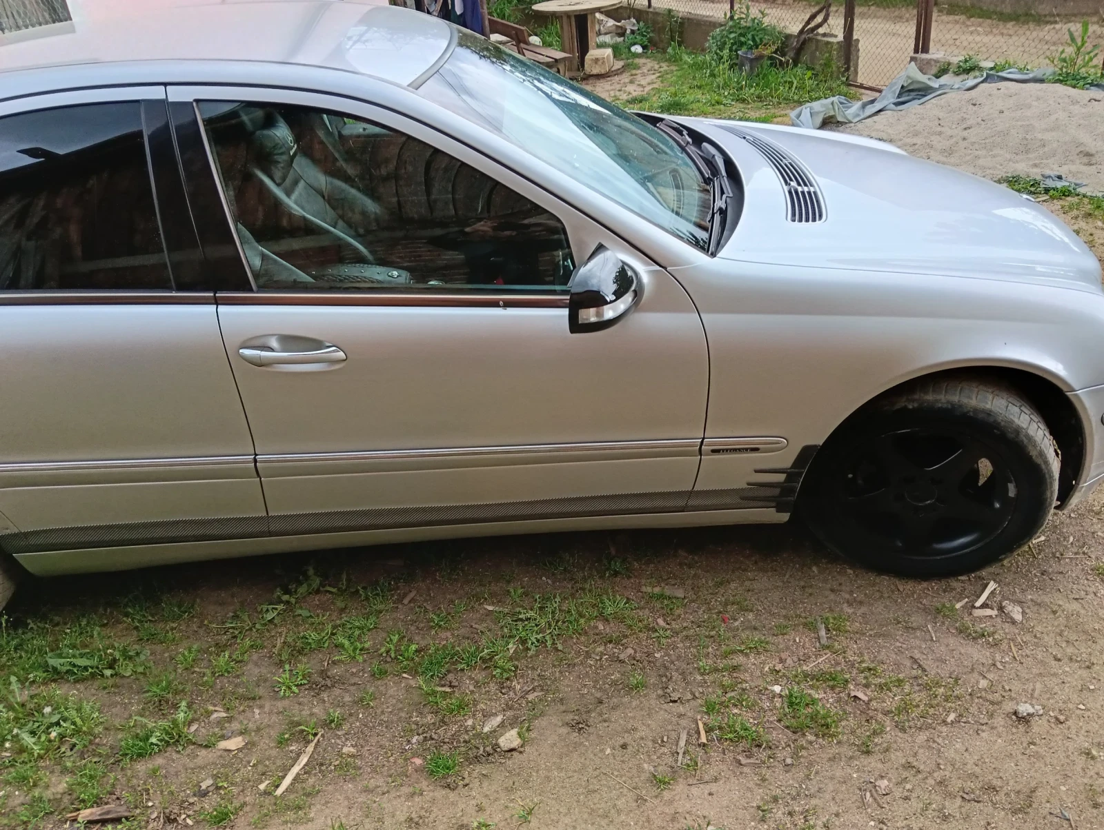 Mercedes-Benz C 200, снимка 2 - Автомобили и джипове - 54526075