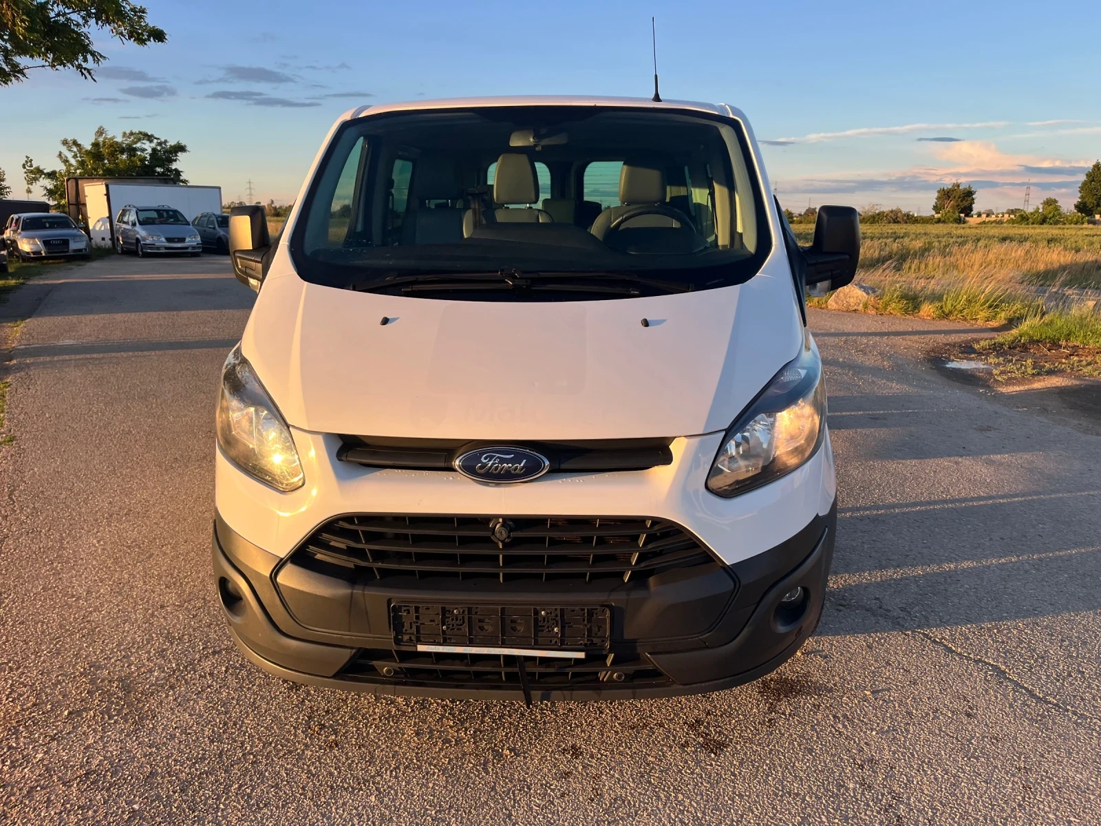 Ford Transit Custom 300 L1, снимка 2 - Автомобили и джипове - 54875267