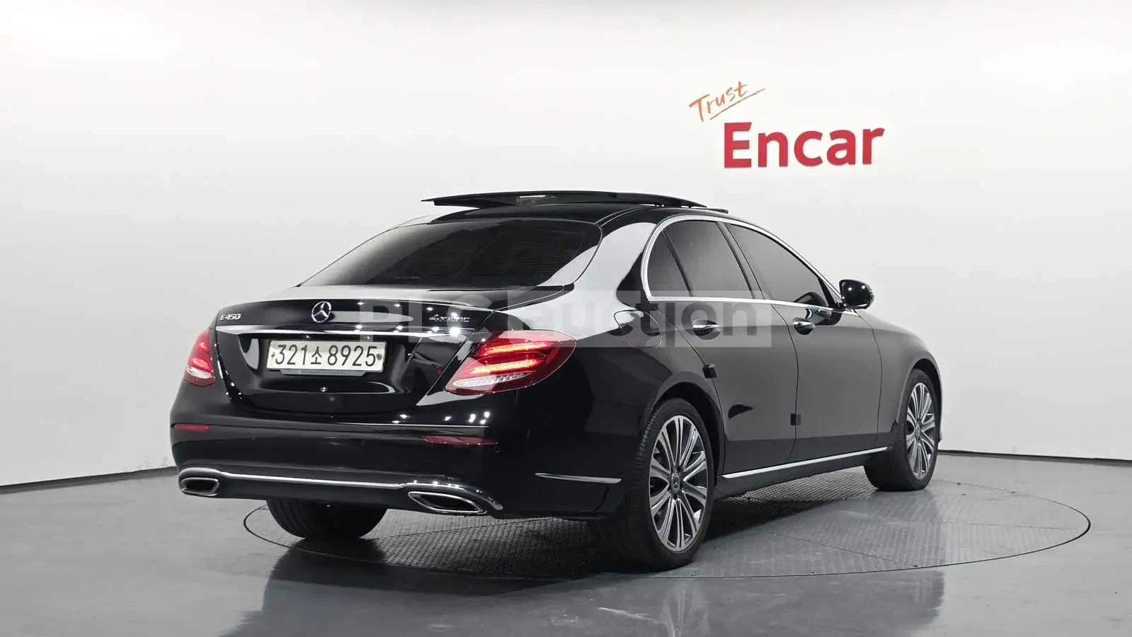 Mercedes-Benz E 450 4MATIC/ДИСТРОНИК/ОБДУХВАНЕ/ПАНОРАМА/BURMESTER/360, снимка 3 - Автомобили и джипове - 54916942