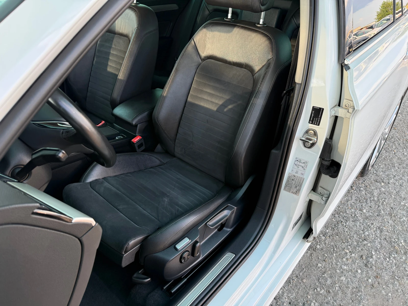 VW Passat 2.0 tdi R-line, снимка 9 - Автомобили и джипове - 55058550