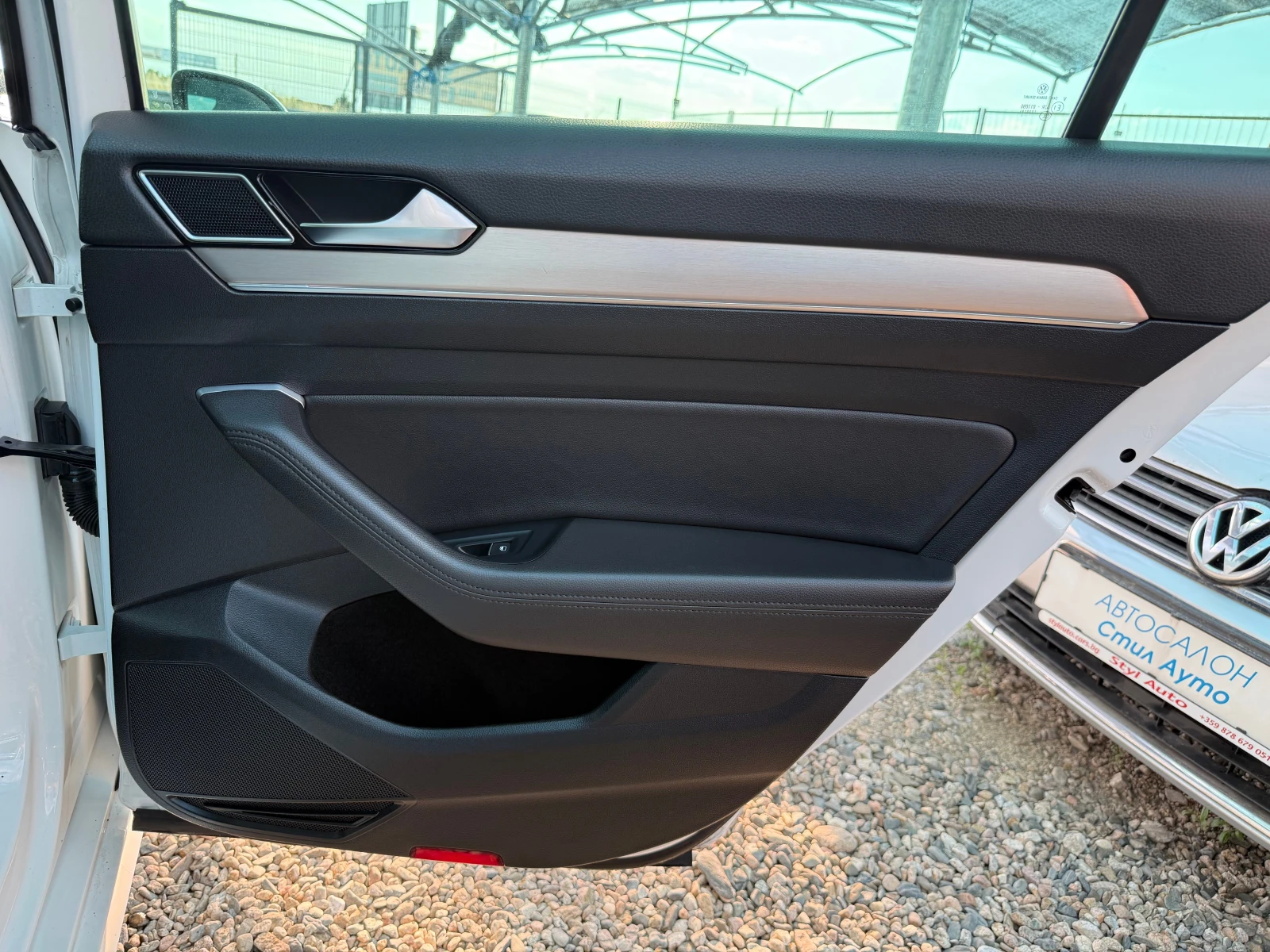 VW Passat 2.0 tdi R-line, снимка 14 - Автомобили и джипове - 55058550