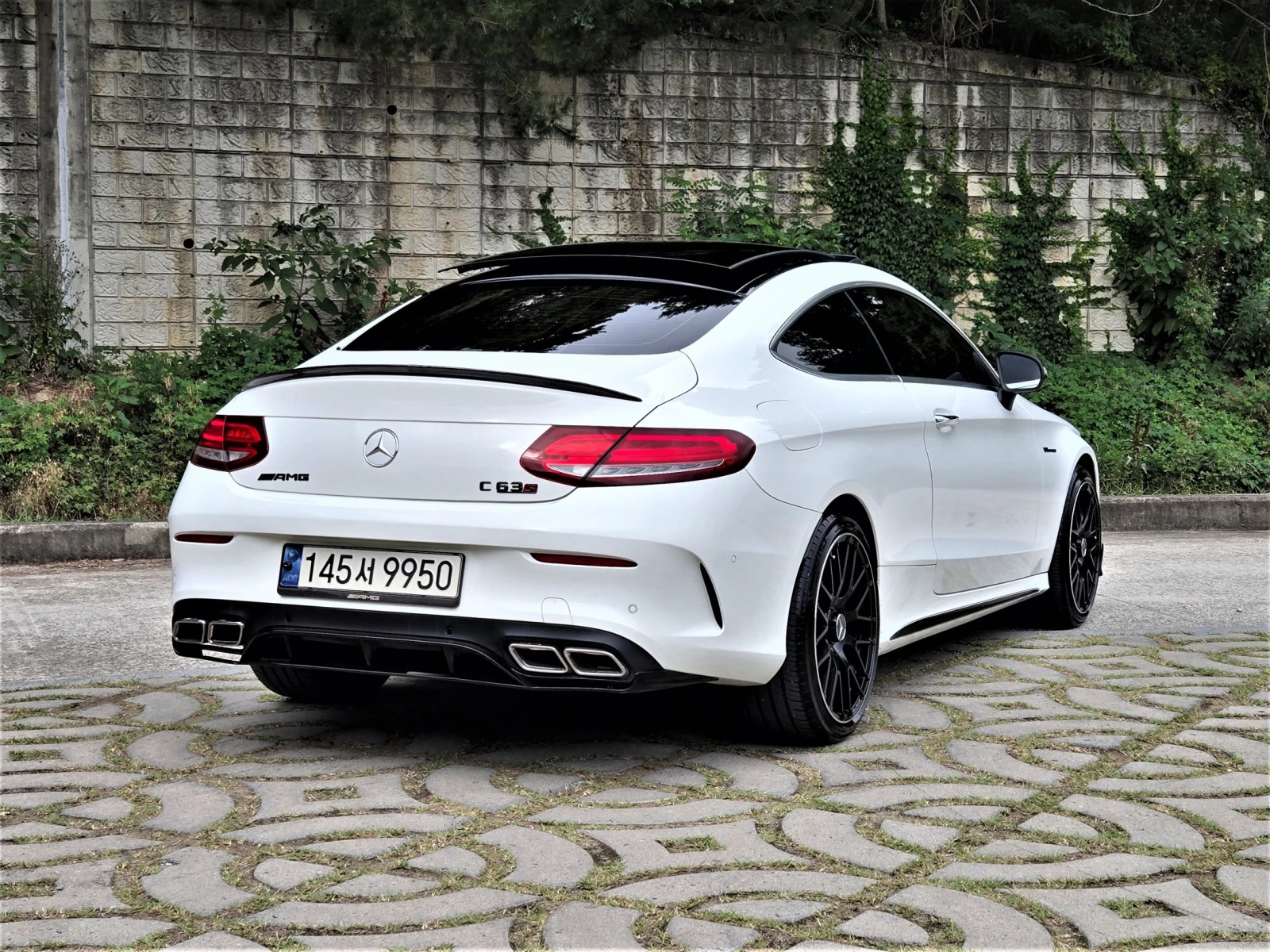 Mercedes-Benz C 200 AMG 63 CONV* HUD* EXHAUST TUNE* F1* CARBON* КРАЙНА, снимка 3 - Автомобили и джипове - 55091853