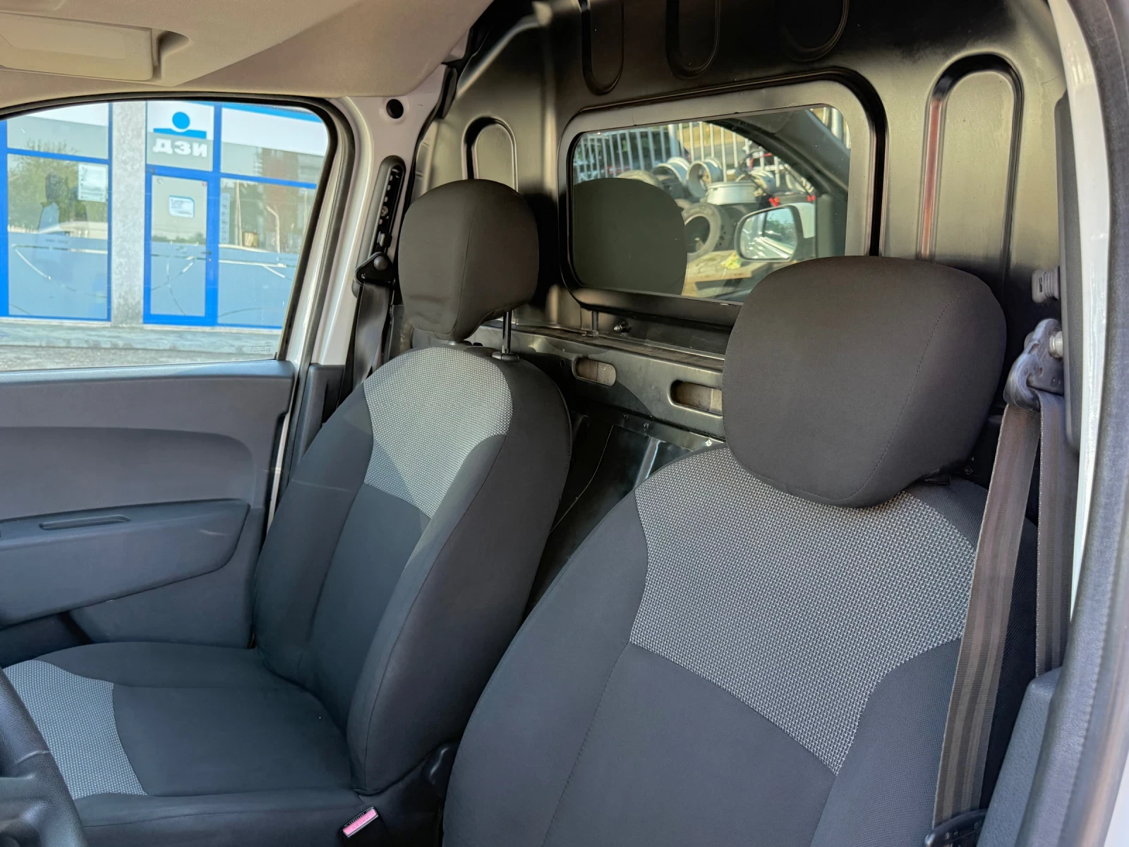 Dacia Dokker 1.6 ГАЗ ЕВРО 6, снимка 15 - Автомобили и джипове - 55630575