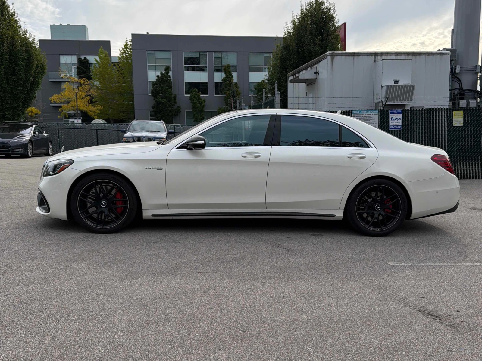 Mercedes-Benz S 63 * AMG* CARFAX* АВТОКРЕДИТ БЕЗ ПЪРВОНАЧАЛНА ВНОСКА*, снимка 4 - Автомобили и джипове - 55802660