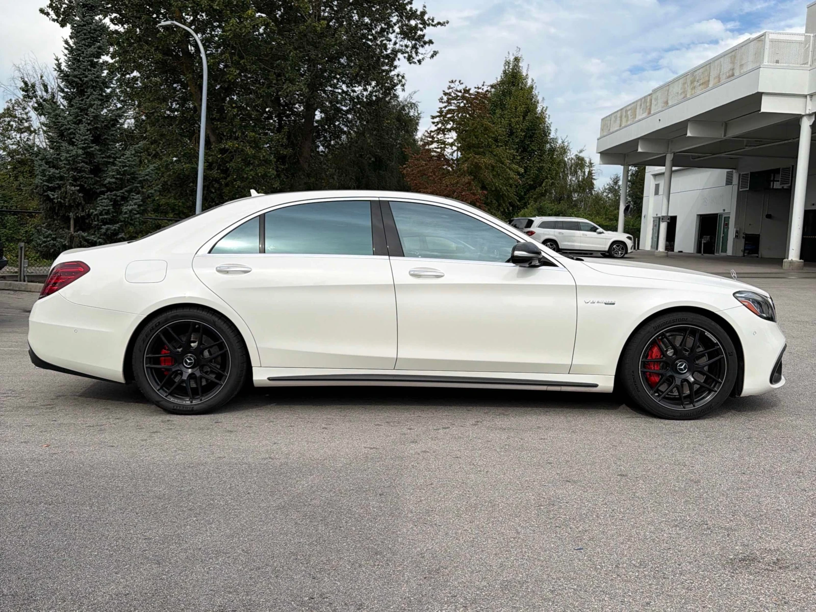 Mercedes-Benz S 63 * AMG* CARFAX* АВТОКРЕДИТ БЕЗ ПЪРВОНАЧАЛНА ВНОСКА*, снимка 3 - Автомобили и джипове - 55802660