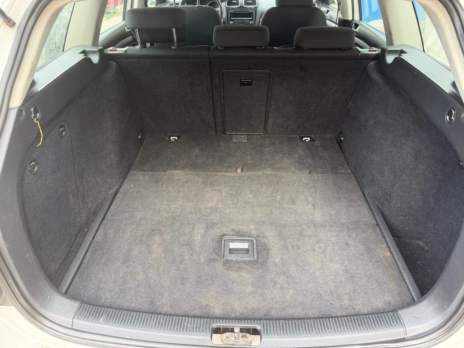 VW Golf 2.0TDI, снимка 8 - Автомобили и джипове - 55930493