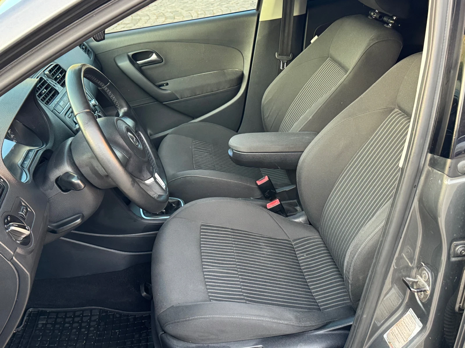 VW Polo HIGHLINE, снимка 8 - Автомобили и джипове - 56367842