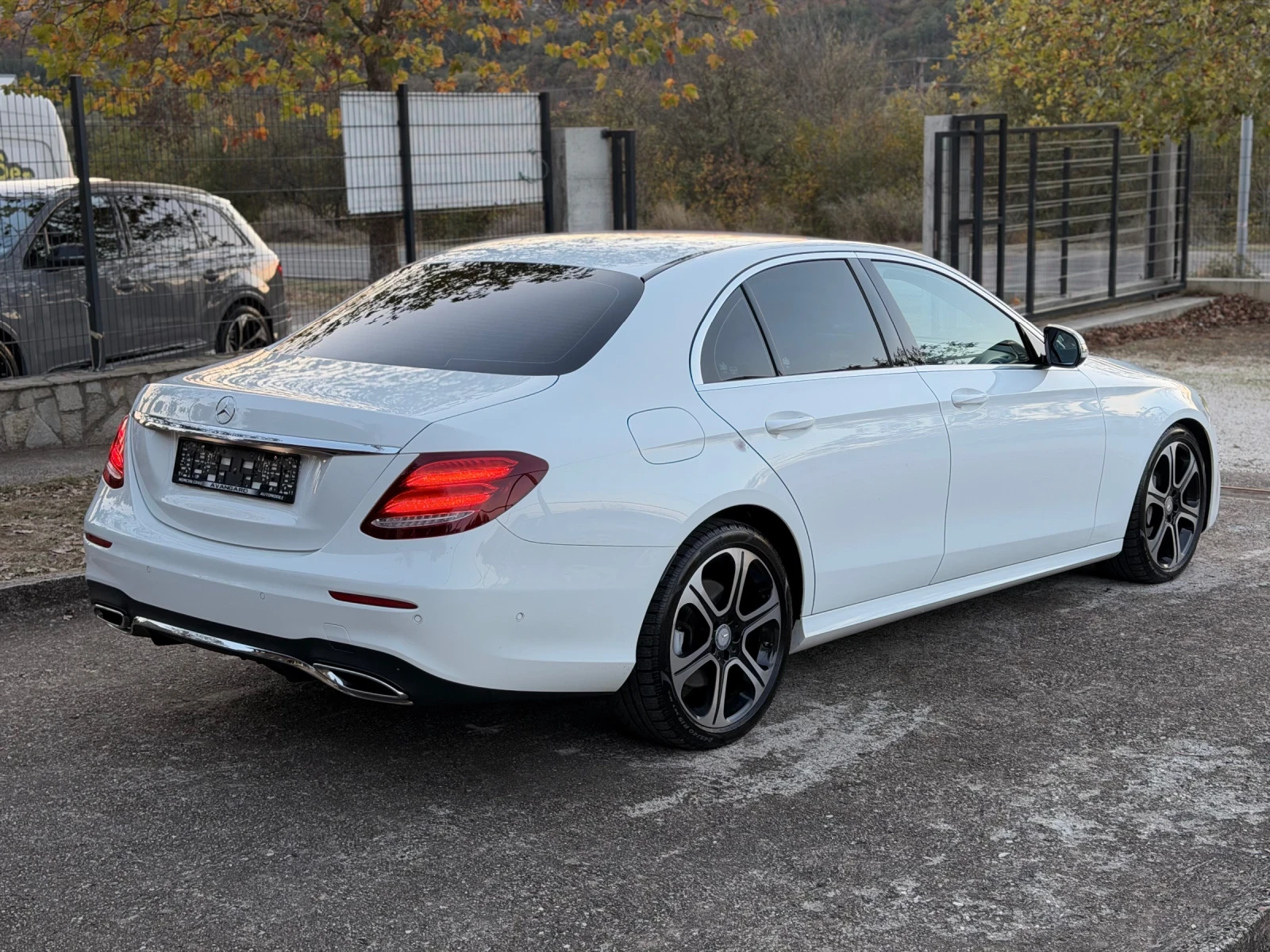 Mercedes-Benz E 350 AMG DISTRONIK 360KAMERA OBDUHVANE | Mobile.bg � ����������� 4