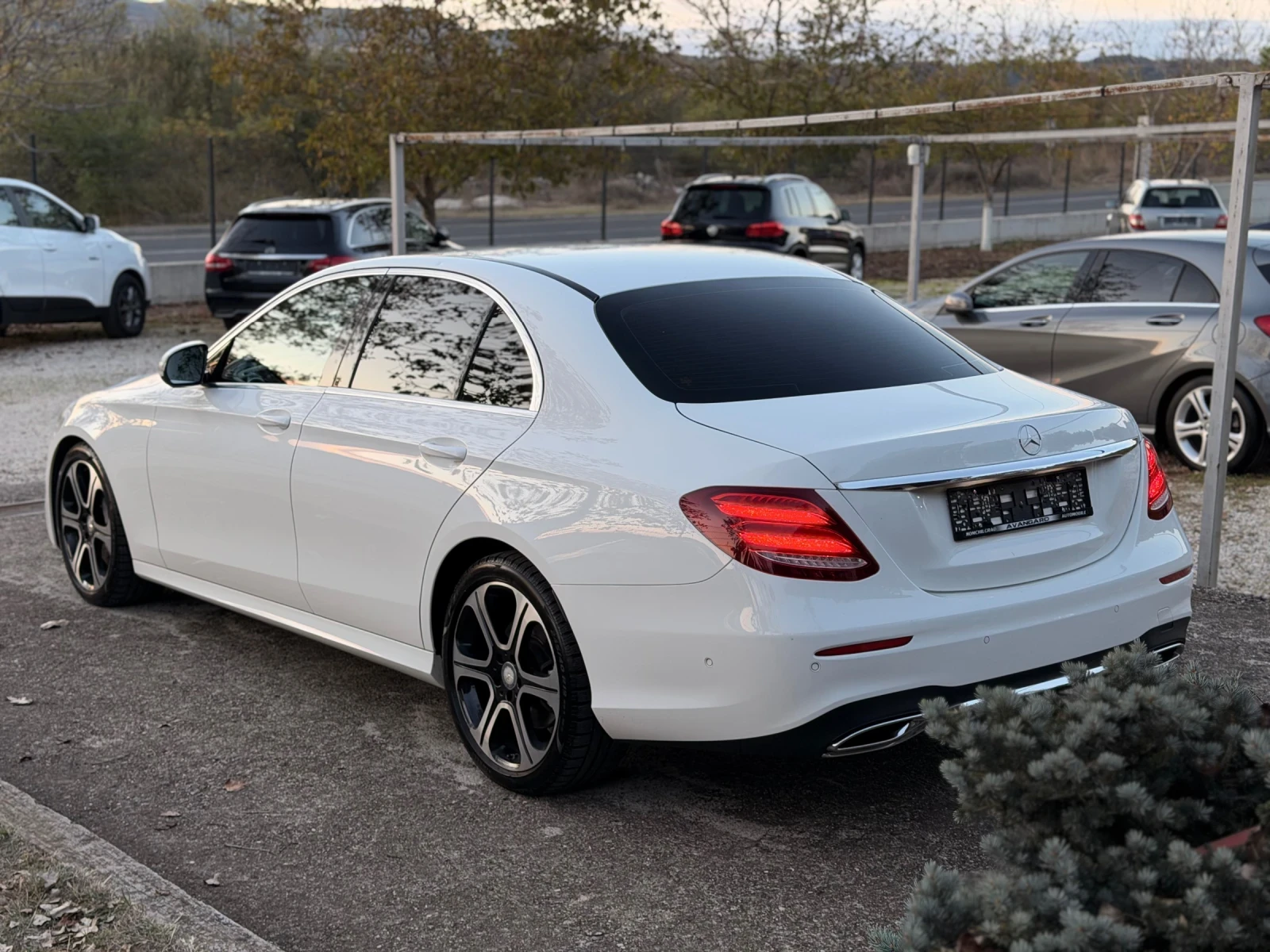 Mercedes-Benz E 350 AMG DISTRONIK 360KAMERA OBDUHVANE | Mobile.bg � ����������� 6