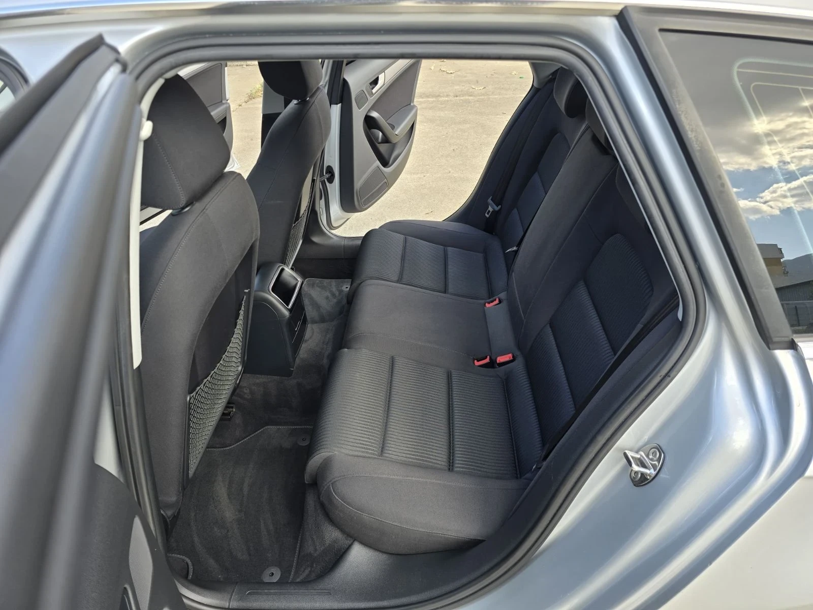 Audi A4 2.0TDI LED, снимка 6 - Автомобили и джипове - 56613629