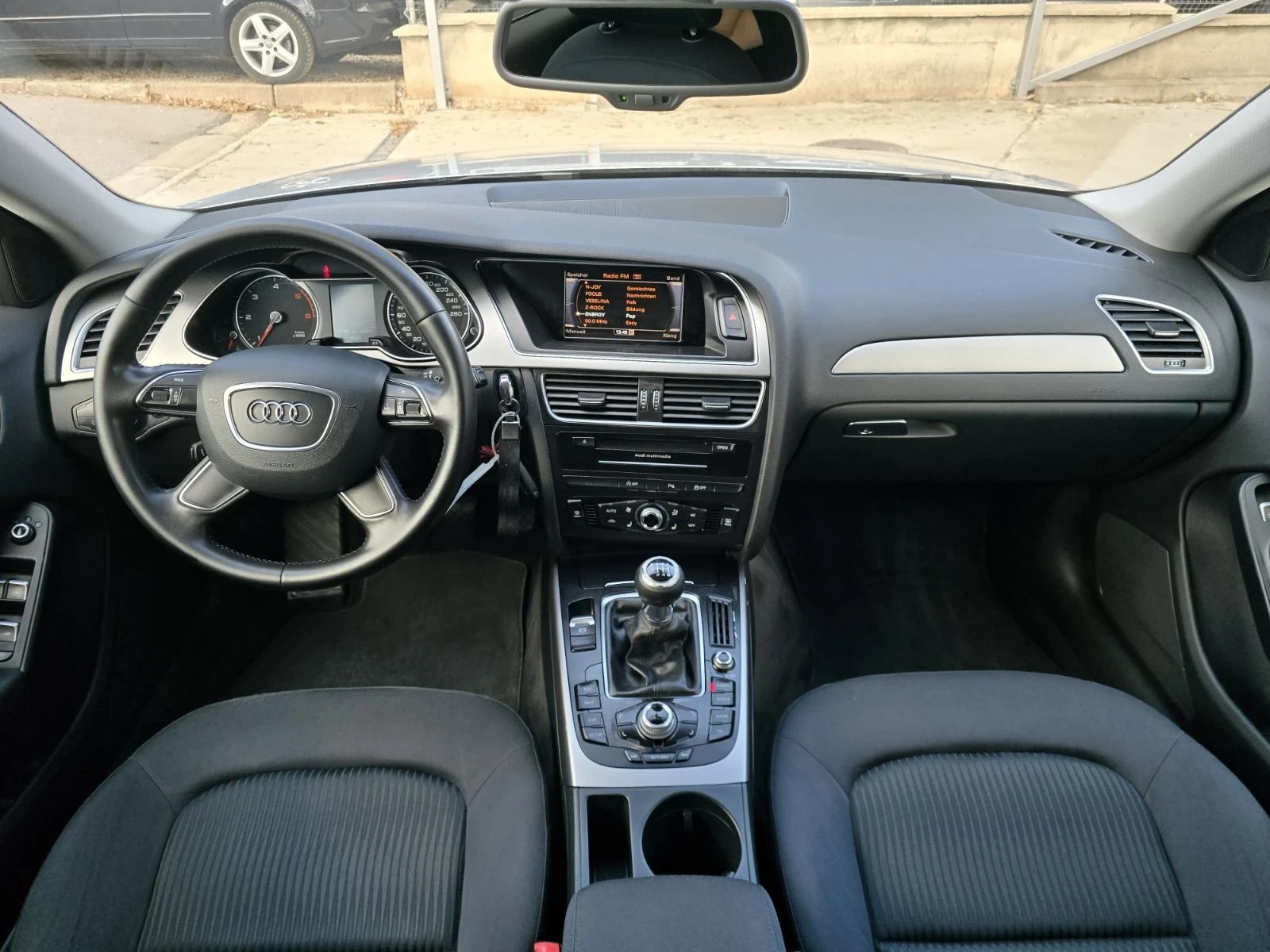 Audi A4 2.0TDI LED, снимка 15 - Автомобили и джипове - 56613629