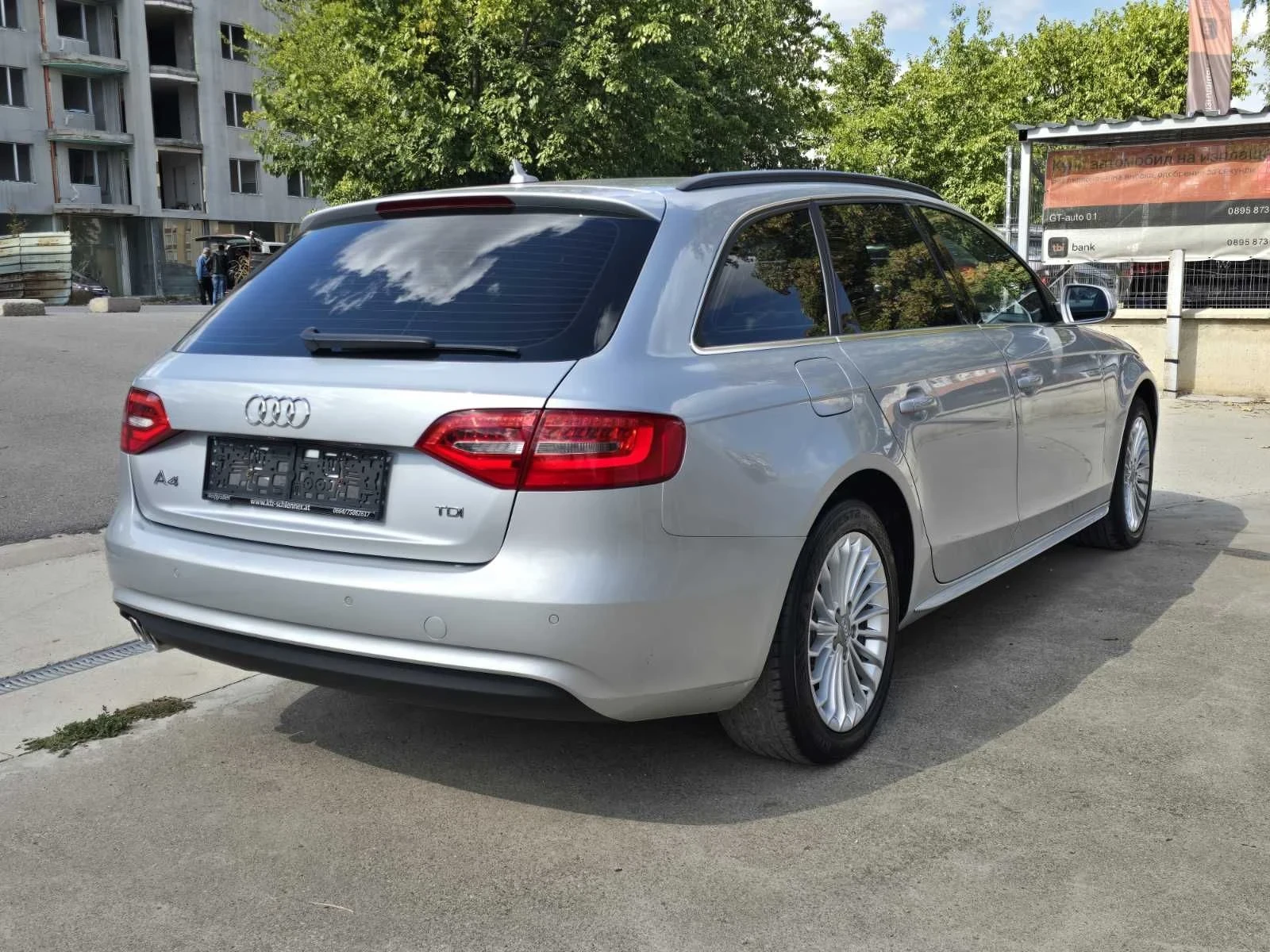 Audi A4 2.0TDI LED, снимка 8 - Автомобили и джипове - 56613629